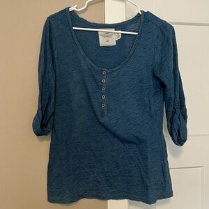 H&M Blue Buttoned 3/4 Sleeve Top